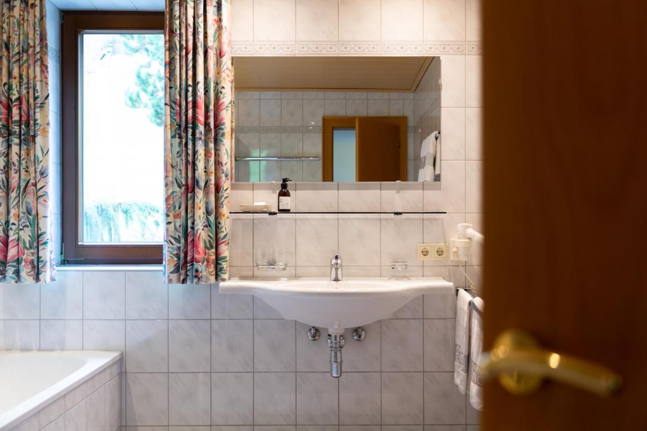 Haus Am Fang Bed & Breakfast Sankt Anton am Arlberg Exterior photo