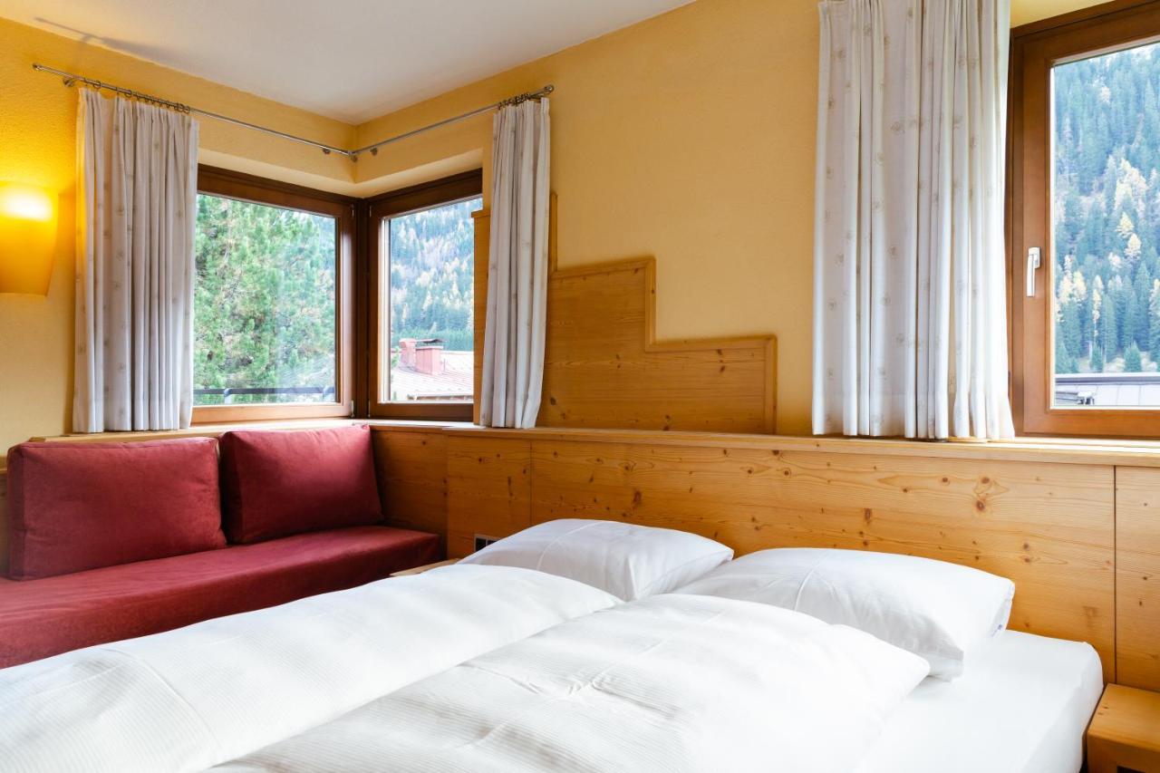 Haus Am Fang Bed & Breakfast Sankt Anton am Arlberg Exterior photo