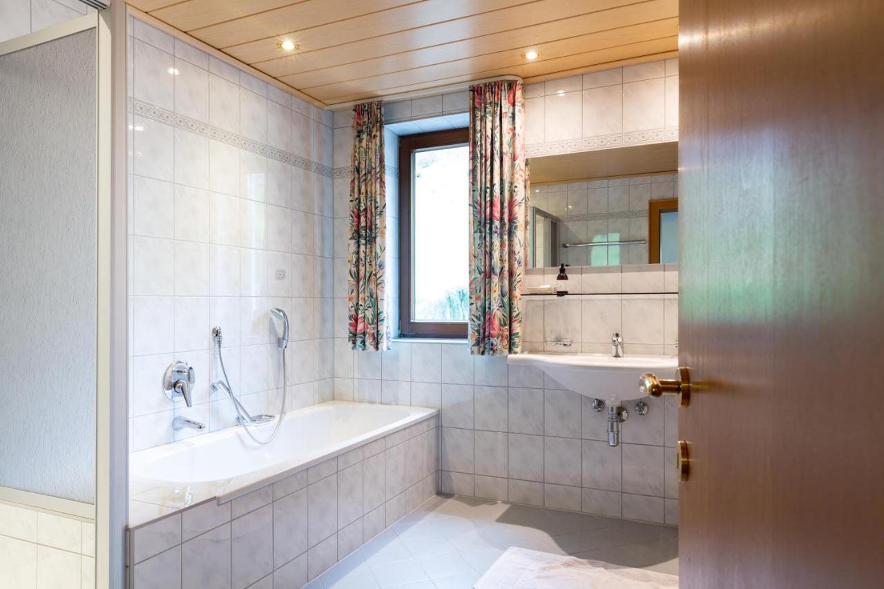 Haus Am Fang Bed & Breakfast Sankt Anton am Arlberg Exterior photo